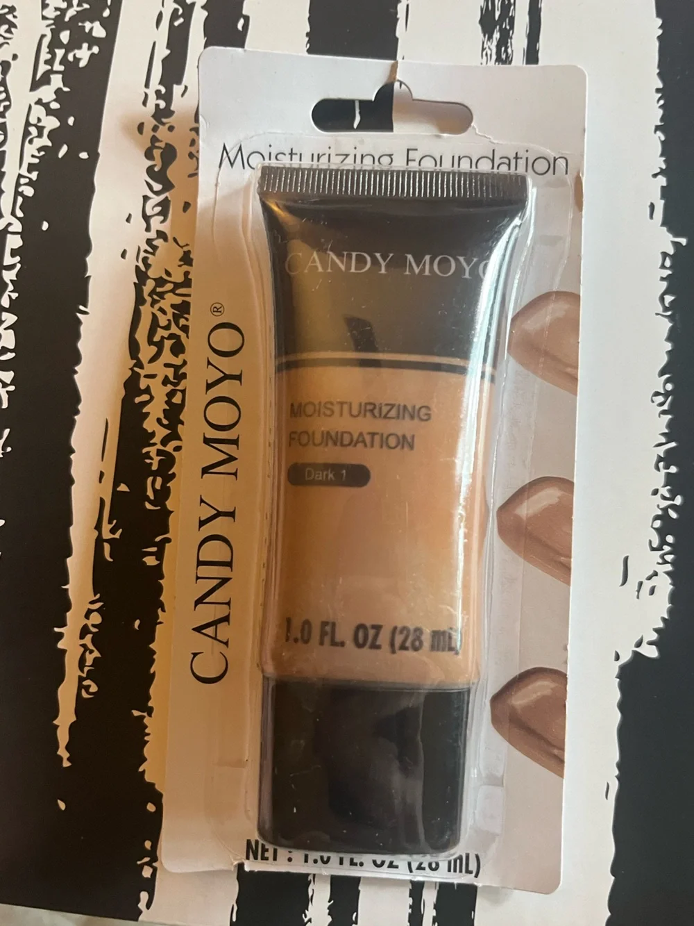 Moisturizing Foundation - Dark (Beige/Brown)